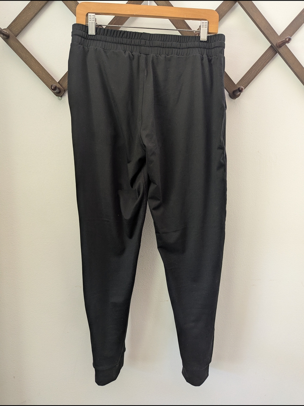 Quince Flowknit Mid-Rise Joggers in Black - Picture 7 of 7